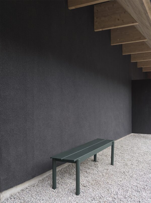 MUUTO - Linear Steel Bænk 170x34, Dark Green - Billede 2