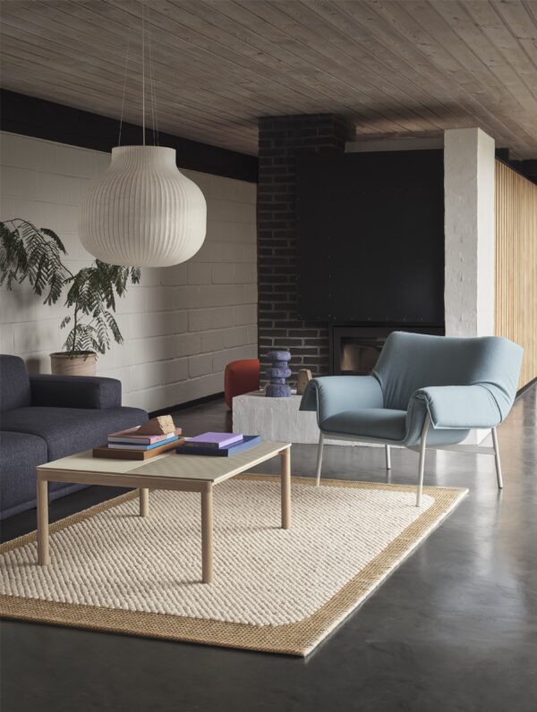 MUUTO - Couple Sofabord 80x84 - 1 Plain 1 Wavy, Sand/Oak - Billede 3