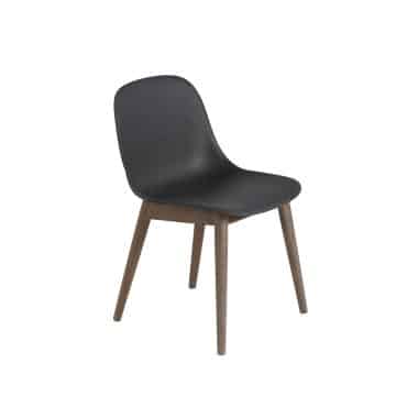 MUUTO - Fiber Spisebordsstol Wood Base, Black/Stained Dark Brown