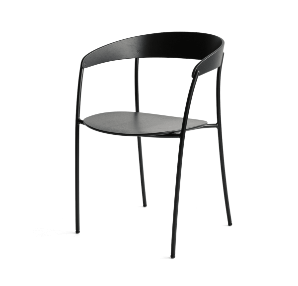 En moderne sort NYHED - Mangler Spisebordsstol med buet ryglæn og rundt sæde, stående på fire slanke ben mod en hvid baggrund.