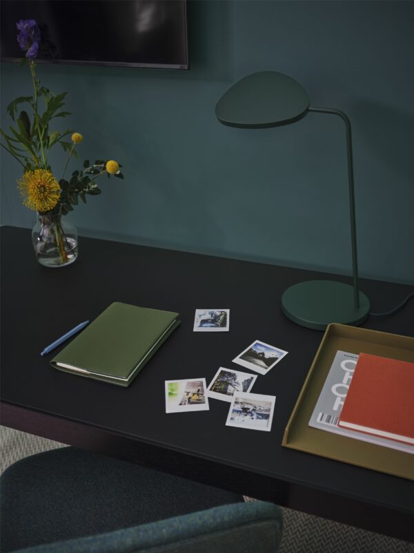 MUUTO - Leaf Bordlampe, Dark Green - Billede 2