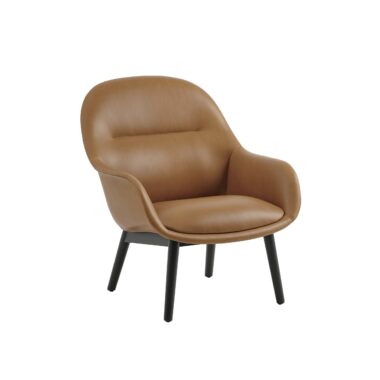 MUUTO - Fiber Loungestol - Wood, Refine Leather Cognac/Black