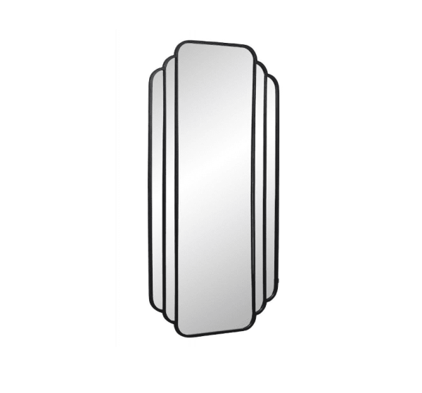 Et moderne, lodret vægspejl med tredobbelt rammedesign, med slanke, afrundede kanter og en reflekterende overflade. Rammerne overlapper hinanden i siderne, hvilket giver et dimensionelt udseende, der komplementerer ethvert TomorrowsDesign-interiør.