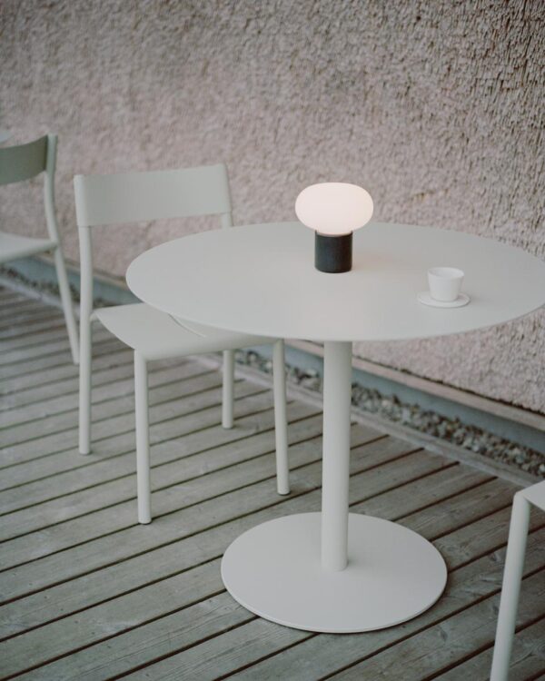 NEW WORKS - May Havebord Ø90, Light Grey - Billede 2