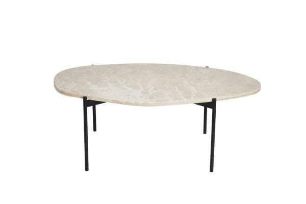 En oval bordplade af lyst marmoreret materiale understøttet af to sorte metalben, vist på en hvid baggrund, er en klassisk designermøbel.