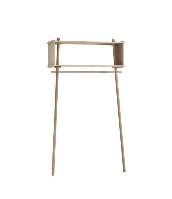 A WOUD - Töjbox Garderobe med et blankt rektangulært bord monteret på toppen og en opbevaringsboks fastgjort til siden, isoleret mod en hvid baggrund, perfekt til interiørstyling af Tomorrowsdesign.