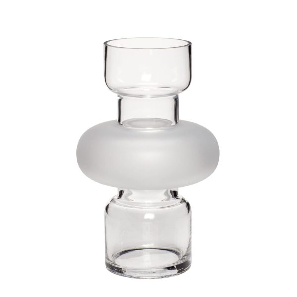 En moderne HÜBSCH - Sculpt Vase med tre sektioner: en klar bund og top med en frostet midte på en hvid baggrund.