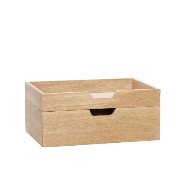 En HÜBSCH Note Opbevaringskasser (sæt af 2) med et enkelt, moderne design med et udskåret håndtag på fronten, sat mod en almindelig hvid baggrund.