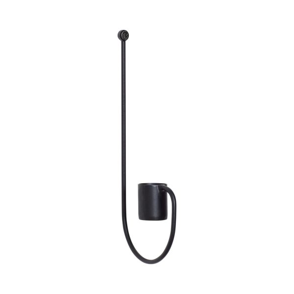 En sort, vægmonteret HÜBSCH - Folk Lysestage med et minimalistisk design med en buet arm og en cylindrisk skærm, sat mod en almindelig hvid baggrund.