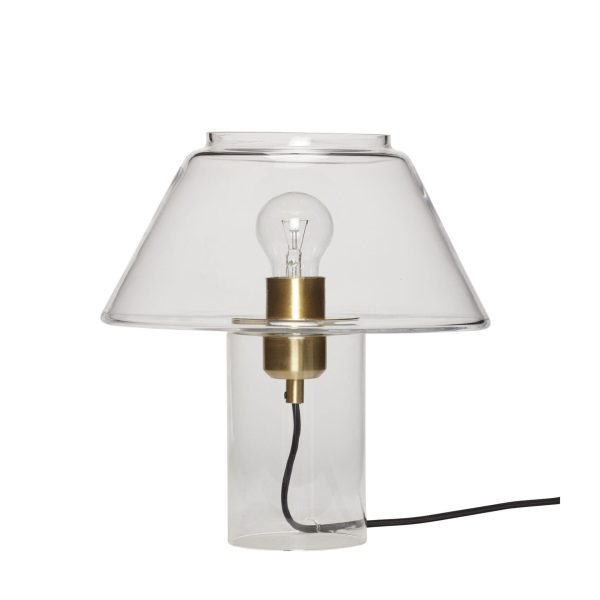 En gennemsigtig glaslampe med en klar cylindrisk base og en udspændt lampeskærm, med en synlig glødetrådspære og messingbeslag, isoleret på en hvid baggrund. Dette stykke er fra Tomorrows-designet