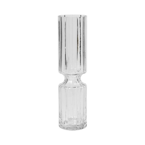 En vase i klart glas med en cylindrisk overdel og en smallere, rillet underdel, med interiørdesign, isoleret på hvid baggrund.