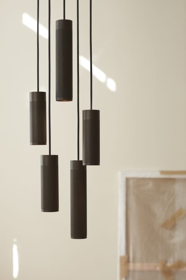 THORUP - Patrone Cluster Pendel Large, Black-browned Brass/Brass - Billede 3