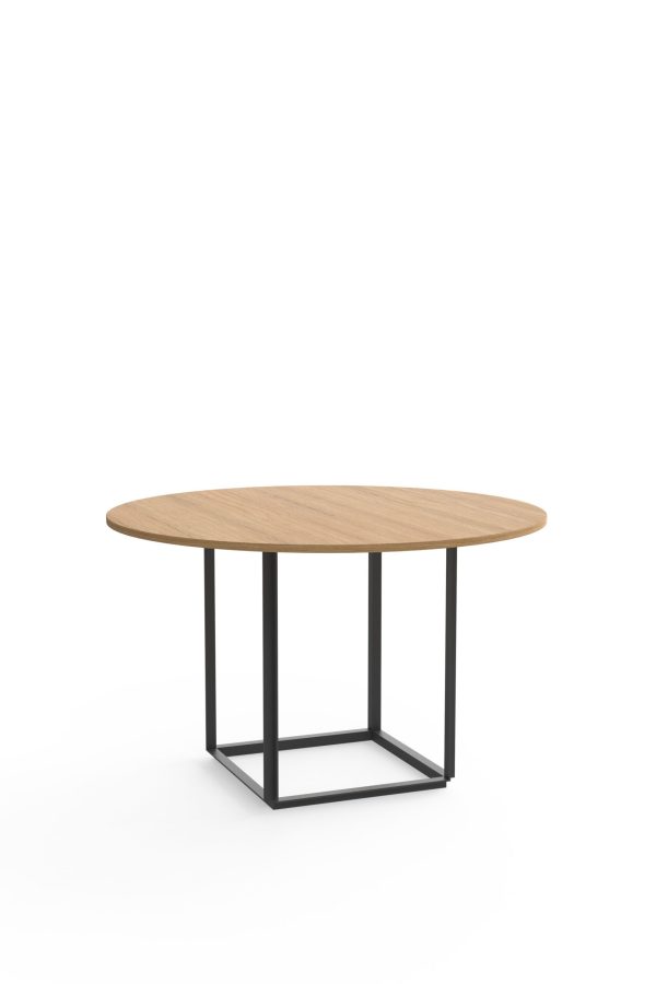 Et rundt, moderne sofabord med en bordplade i lyst træ og en forenklet sort metalramme fra TomorrowsDesign, isoleret på en hvid baggrund.