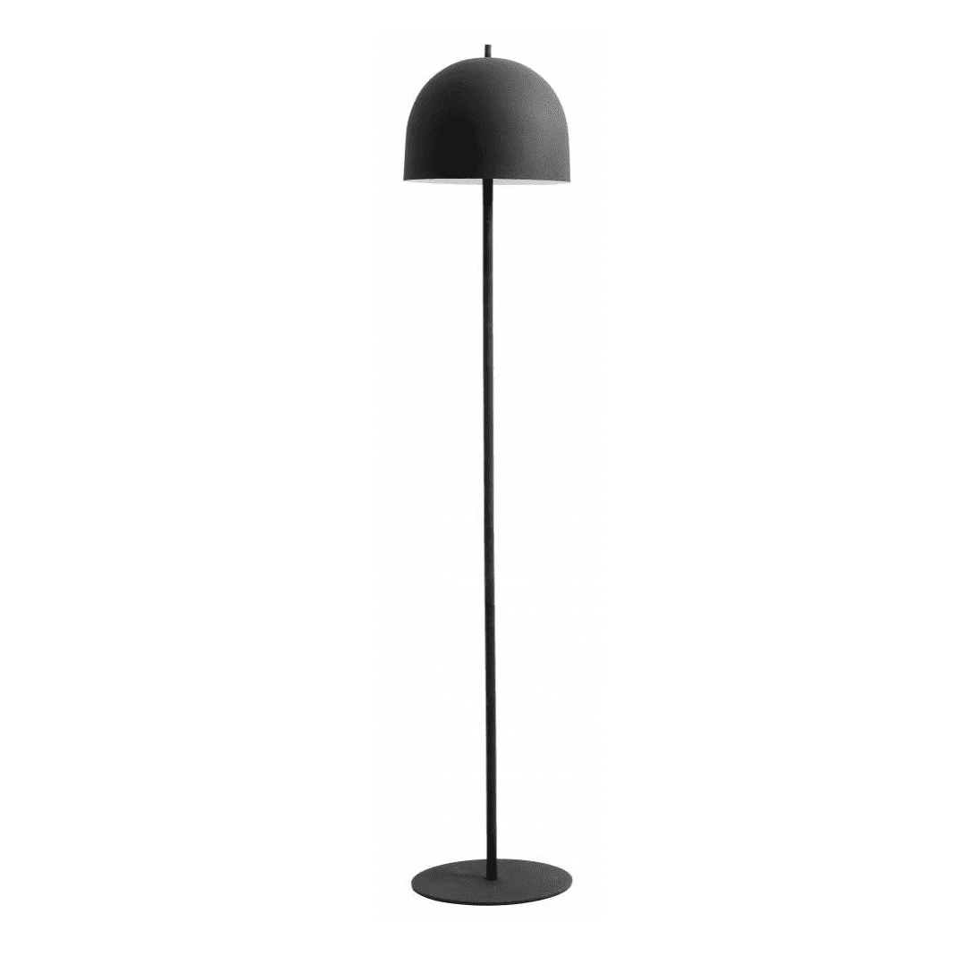 En enkel, moderne NORDAL - Glow Gulvlampe med en mat sort finish. den har en kuppelformet skærm, en slank lodret stang og en cirkulær base.