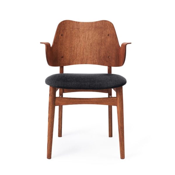 En moderne stol fra midten af århundredet med buet træryglæn og mørkegrå polstret sæde, designet af TomorrowsDesign, sat mod en hvid baggrund.