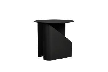 Et moderne, sort sidebord med et unikt, spiralbaseret design og en rund plade, isoleret på en hvid baggrund. Ideel til moderne interiør ordninger.
