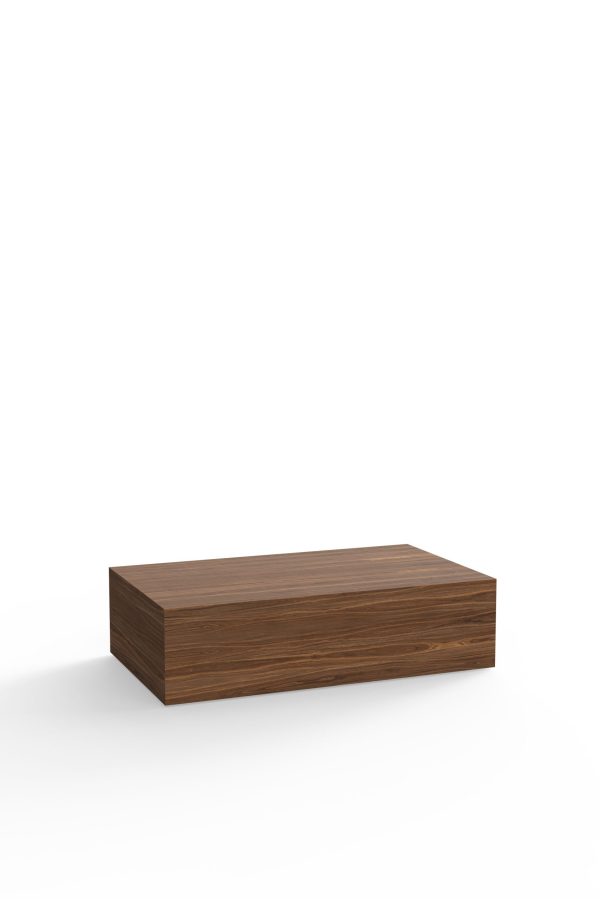 Et minimalistisk NYT VÆRK - Mass High Sofabord med et slankt design med lav profil, gengivet i en 3d-illustration med en almindelig hvid baggrund. platformen har en tekstureret mørk træfinish.