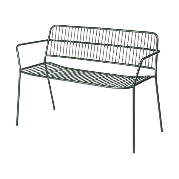 En enkel metalbænk med vandret lameldesign på ryglæn og sæde, understøttet af fire slanke ben. Bænken, en del af TomorrowsDesign-kollektionen, er malet i en mat sort finish.