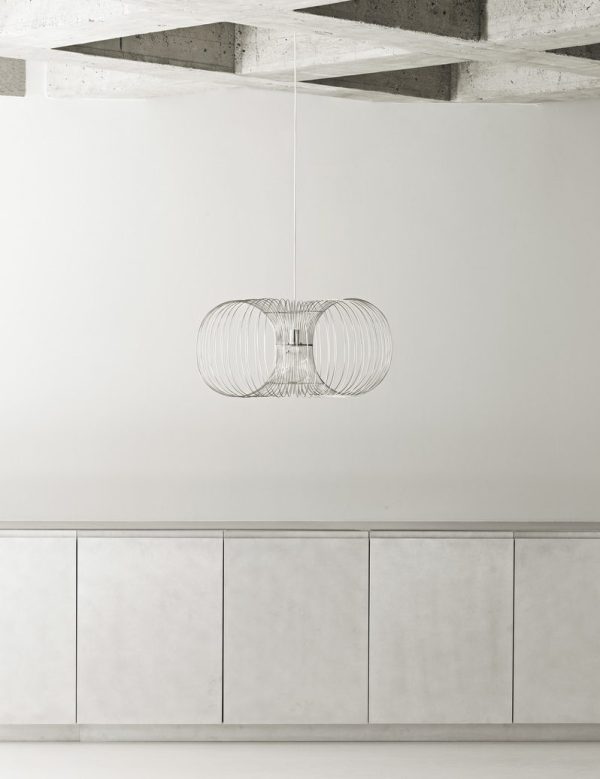 Et minimalistisk værelse med en slank, hvid ophængt lampe med et geometrisk design, der hænger over et hvidt skab mod et betonloft og en væg, kurateret af TomorrowsDesign.