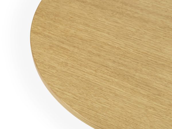 Set ovenfra af en NORMANN COPENHAGEN - Lunar Sofabord Ø70 med en glat, fint struktureret overflade og lysebrun farve, sat mod en hvid baggrund.