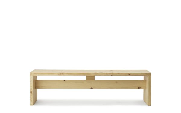 EN NORMANN COPENHAGEN - Stretch Bænk 160 med et fladt sæde og robuste ben, placeret mod en almindelig hvid baggrund.