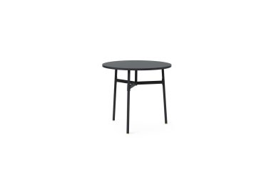 Et enkelt sort NORMANN COPENHAGEN - Union Bord Ø80 sidebord med tre tynde ben, isoleret mod hvid baggrund.