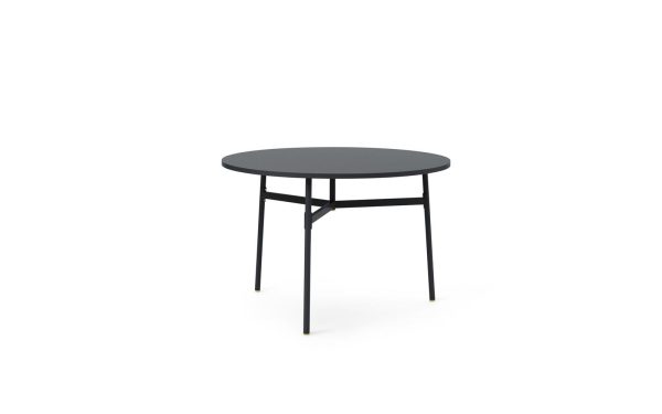 Et rundt, sort NORMANN COPENHAGEN - Union Spisebord Ø110 med et minimalistisk design, med tynde metalben på en almindelig hvid baggrund.