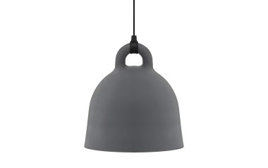 En matgrå NORMANN COPENHAGEN - Bell Lampe Ø55 pendel hænger fra et sort kabel, med et slankt, klokkeformet design med en lille cirkulær udskæring nær toppen.