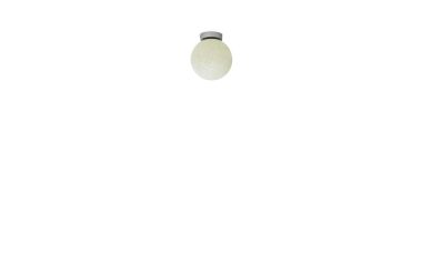 En enkelt NORMANN COPENHAGEN - Pix Lampe Ø20 med matteret glasafdækning er monteret på et almindeligt hvidt loft, belyst og sat mod en ensartet hvid baggrund.
