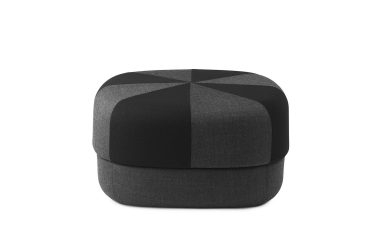 Et billede af en NORMANN COPENHAGEN - Circus Puf Duo Stor i forskellige nuancer af grå, vist mod en hvid baggrund.