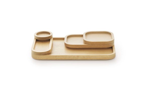 EN NORMANN COPENHAGEN - Astro Bakke 32x20 serveringsbakke med tre rum og en lille rund skål på hvid baggrund.