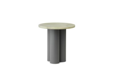 En enkel, moderne NORMANN COPENHAGEN - Dit Bord med en grå cylindrisk base og en rund, lysegrøn sædetop, isoleret på en hvid baggrund.