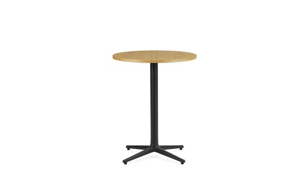 En rund træbordplade på en sort metalsokkel med tre forgrenede ben, designet af TomorrowsDesign, mod en hvid baggrund.