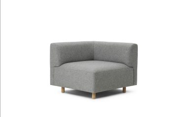 A NORMANN COPENHAGEN - Redo Modulsofa 150 Hjørne/Ende med træben, isoleret på hvid baggrund.