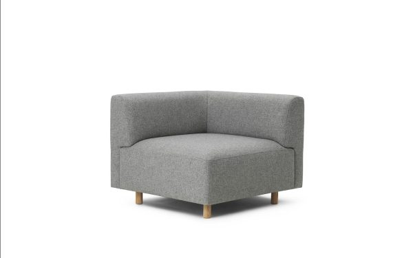A NORMANN COPENHAGEN - Redo Modulsofa 150 Hjørne/Ende med træben, isoleret på hvid baggrund.