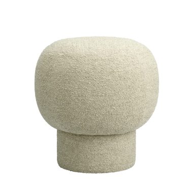 En beige NORR11 - Liège Puf stofbetrukket skammel, designet i en minimalistisk stil med en rund toppude og en cylindrisk base, isoleret på en hvid baggrund.