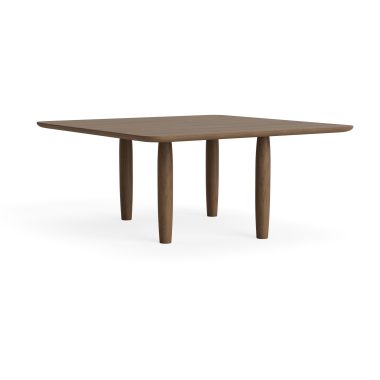 Et moderne spisebord i træ med en struktureret plade og vinklede, tilspidsede ben, vist mod en almindelig hvid baggrund, viser udsøgt design.