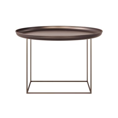 En minimalistisk moderne NORR11 - Duke Sofabord Ø70 med en cirkulær mørkebrun top og en tynd, firkantet metalramme, isoleret på en hvid baggrund.