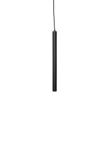 En sort cylindrisk NORR11 - Pipe Two Pendel hængende fra en tynd wire mod en almindelig hvid baggrund.