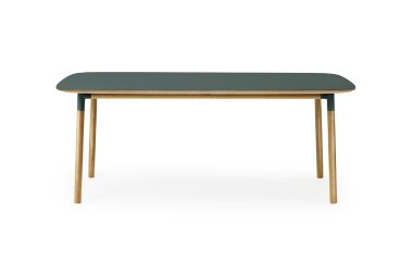 Et elegant rektangulært bord med en mørkegrøn plade og fire slanke træben, perfekt til moderne interiørdesign, isoleret på en hvid baggrund.