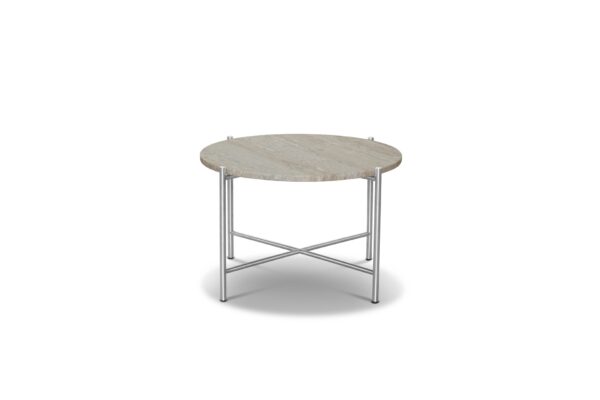 Et moderne sidebord med en cirkulær plade af lyst træ og en minimalistisk sølvmetalramme på hvid baggrund, designet af TomorrowsDesign.