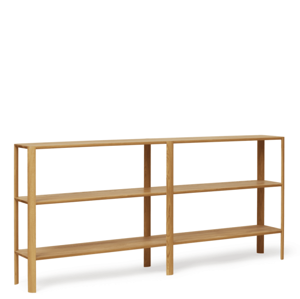 FORM & REFINE - Leaf Reol 2x3 med tre rækker og fire lodrette opdelinger, stående mod en solid grøn baggrund. Hylden er tom og har en naturlig træfinish.