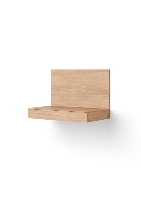 Et minimalistisk NYT VÆRK - Tana Væghængt Skrivebord med en enkelt skuffe, monteret på en almindelig hvid baggrund, der viser et moderne og lækkert design.