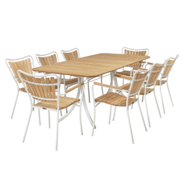 Et rektangulært udendørs spisebord i træ med metalstel, omgivet af otte matchende træstole med metalstel. Stolene og bordet har et design, der kombinerer naturligt træ med hvidt metal for et moderne, minimalistisk look. MANDALAY – Magnolia & Marguerit Havesæt L197.