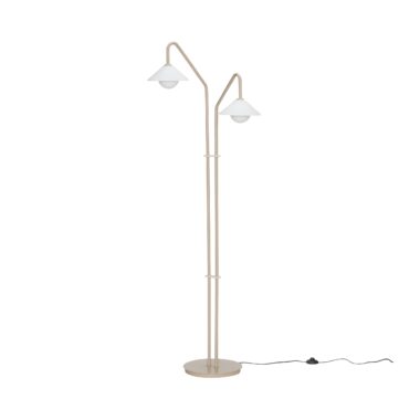 En moderne gulvlampe med guldfinish, med to justerbare hvide lampeskærme på buede arme, en cirkulær base og en integreret gulvkontakt på ledningen.