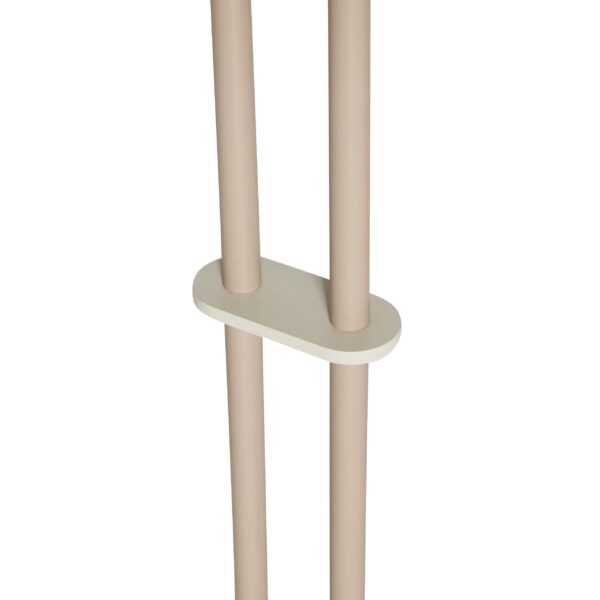 Nærbillede af en beige, minimalistisk skammel, der viser sædet og den nederste del af de to cylindriske ben mod en almindelig baggrund.