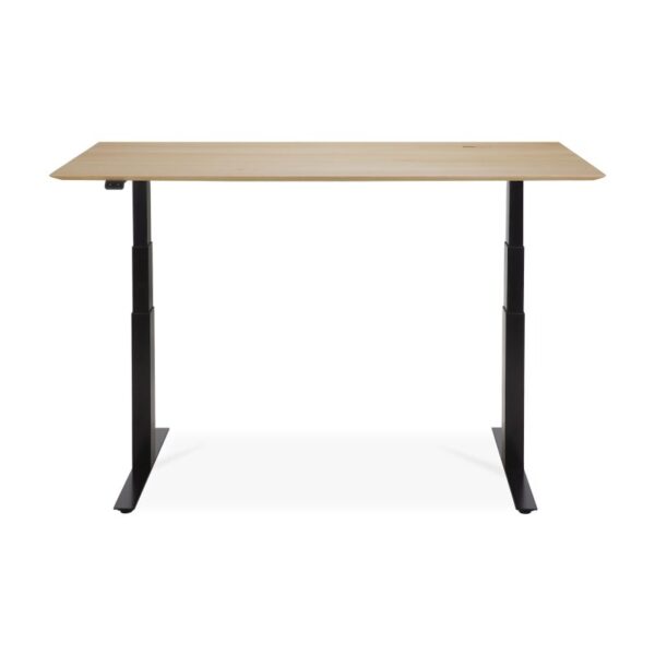 Et Bok justerbart skrivebord - lakeret egetræ - sort bund - rektangulær - med kabelføring - EU er vist på en hvid baggrund. Skrivebordet har et minimalistisk design med rene linjer og lige kanter.