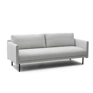 En moderne lysegrå sofa med et enkelt, slankt design med to puder og sorte metalben, isoleret på en hvid baggrund, perfekt til moderne interiør.